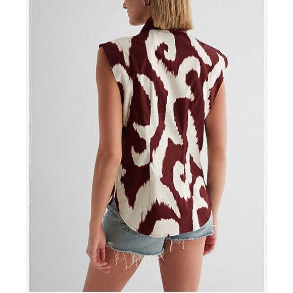 Printed Tapered Sleeveless Button Up Shirt - Picture 3 of 10